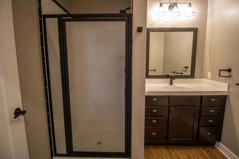 Floor plan for 2 beds, 2 baths, 819 sqft